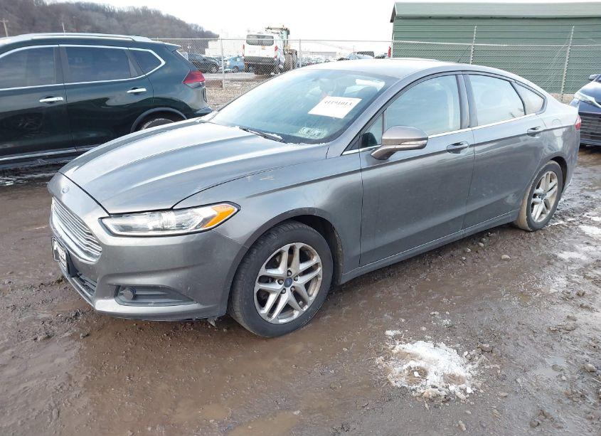 Photo 2 of 2013 Ford Fusion SE (VIN 3FA6P0HR6DR135861)