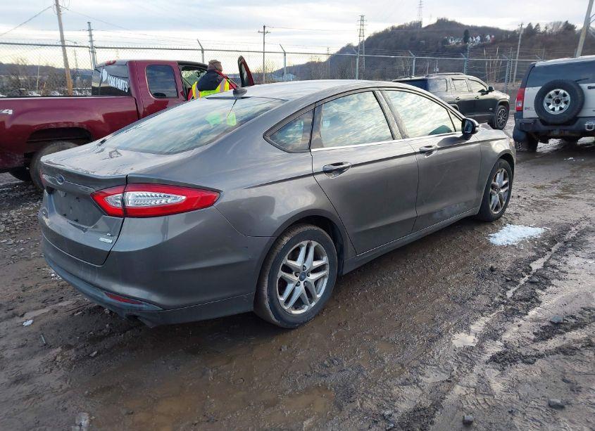 Photo 4 of 2013 Ford Fusion SE (VIN 3FA6P0HR6DR135861)
