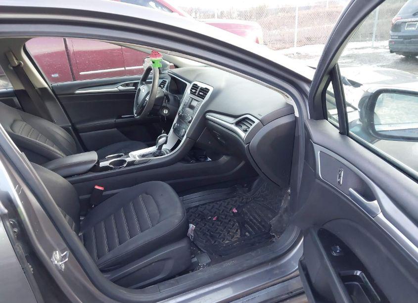 Photo 5 of 2013 Ford Fusion SE (VIN 3FA6P0HR6DR135861)