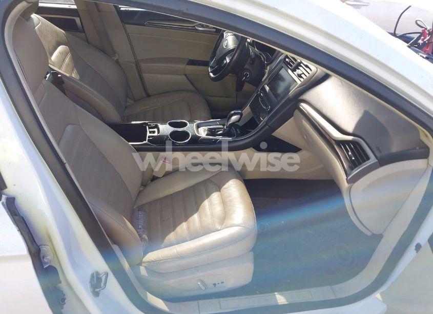 Photo 5 of 2013 Ford Fusion SE (VIN 3FA6P0HR6DR138825)