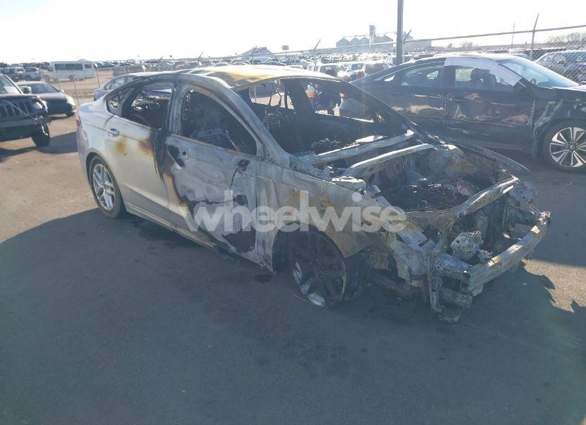 2013 Ford Fusion SE (VIN 3FA6P0HR6DR158766) main photo