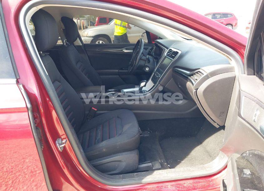 Photo 5 of 2013 Ford Fusion SE (VIN 3FA6P0HR6DR207528)