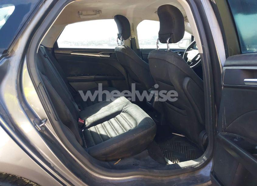 Photo 8 of 2013 Ford Fusion SE (VIN 3FA6P0HR6DR226919)