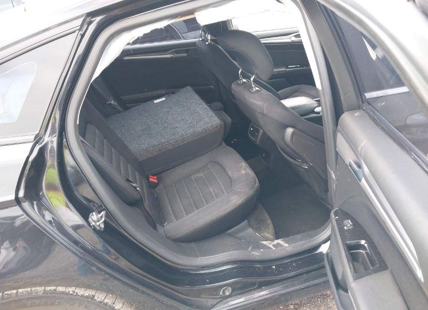 Photo 8 of 2013 Ford Fusion SE (VIN 3FA6P0HR6DR249925)