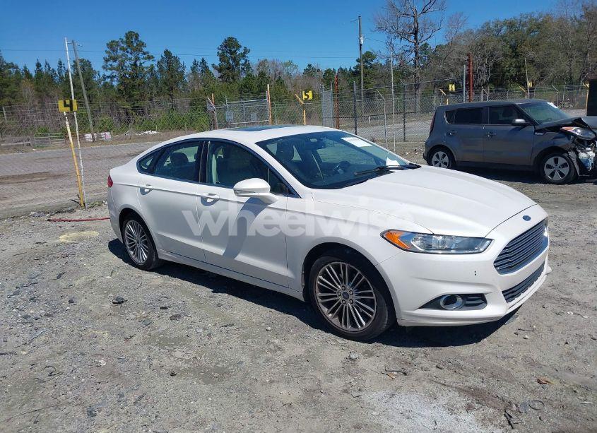 2013 Ford Fusion SE (VIN 3FA6P0HR6DR258883) main photo