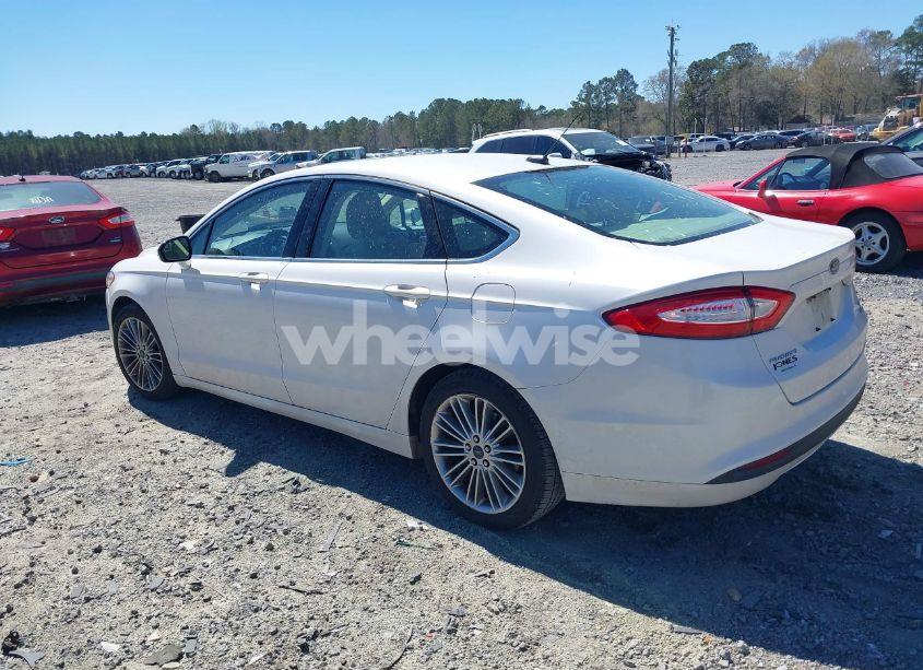 Photo 3 of 2013 Ford Fusion SE (VIN 3FA6P0HR6DR258883)