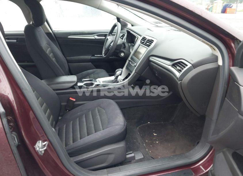 Photo 5 of 2013 Ford Fusion SE (VIN 3FA6P0HR6DR316703)