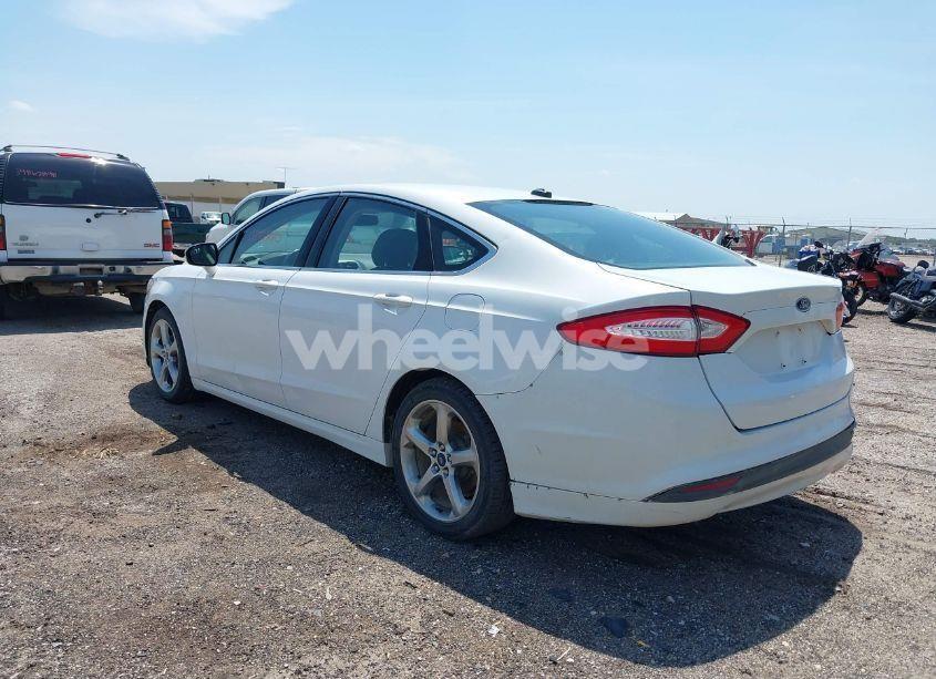 Photo 3 of 2013 Ford Fusion SE (VIN 3FA6P0HR6DR326633)
