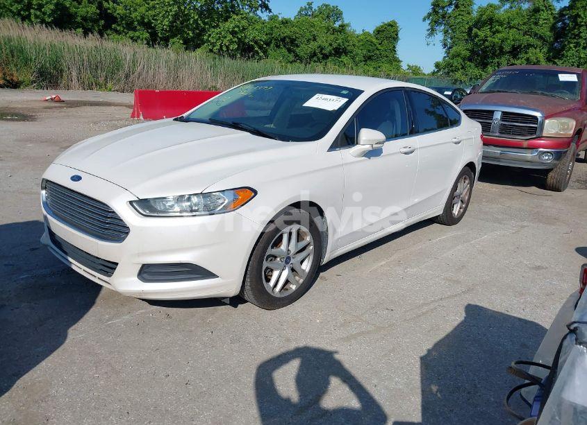 Photo 2 of 2013 Ford Fusion SE (VIN 3FA6P0HR6DR387299)