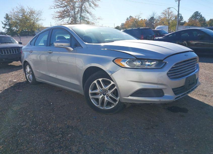 2013 Ford Fusion SE (VIN 3FA6P0HR7DR111844) main photo