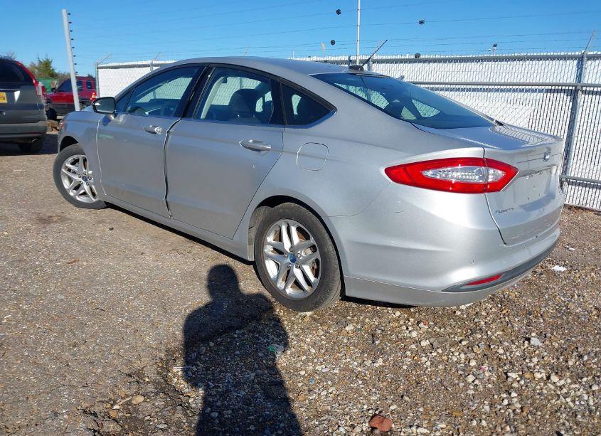 Photo 3 of 2013 Ford Fusion SE (VIN 3FA6P0HR7DR111844)