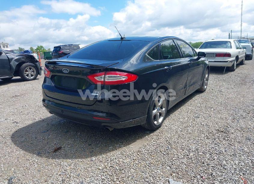 Photo 4 of 2013 Ford Fusion SE (VIN 3FA6P0HR7DR124156)
