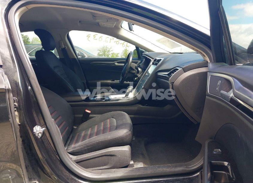 Photo 5 of 2013 Ford Fusion SE (VIN 3FA6P0HR7DR124156)