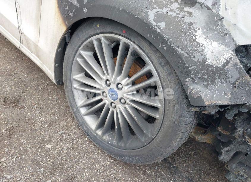 Photo 11 of 2013 Ford Fusion SE (VIN 3FA6P0HR7DR152605)