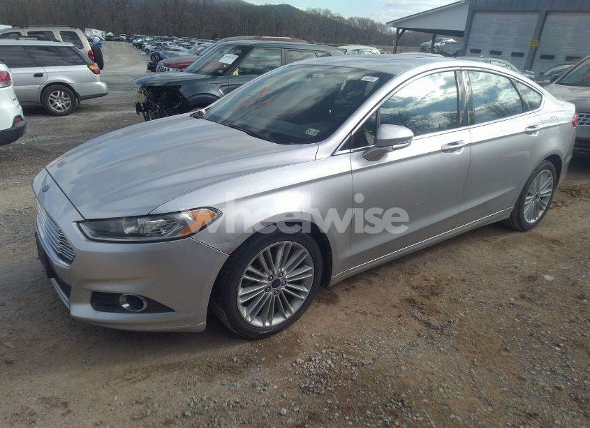Photo 2 of 2013 Ford Fusion SE (VIN 3FA6P0HR7DR153981)