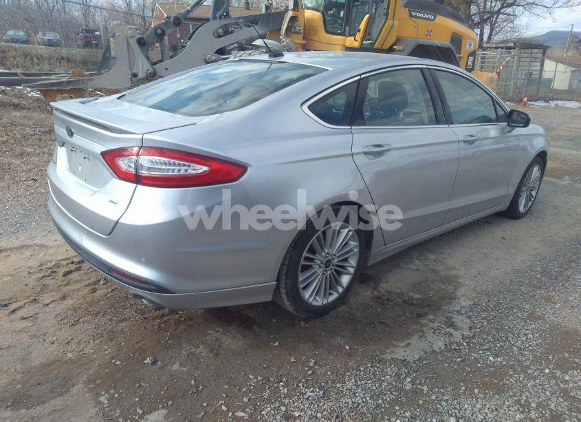 Photo 4 of 2013 Ford Fusion SE (VIN 3FA6P0HR7DR153981)