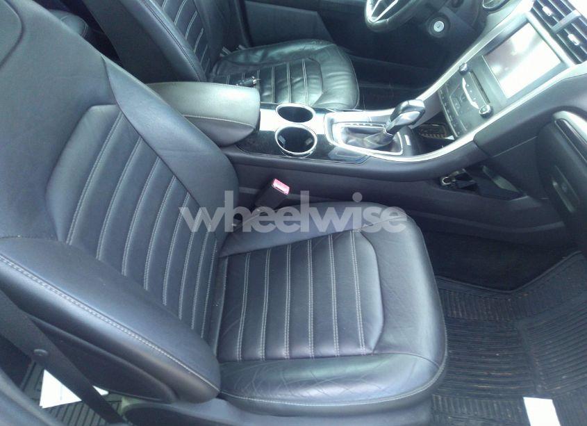 Photo 5 of 2013 Ford Fusion SE (VIN 3FA6P0HR7DR153981)