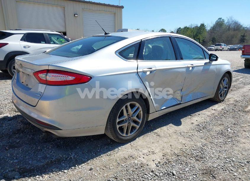 Photo 4 of 2013 Ford Fusion SE (VIN 3FA6P0HR7DR161076)