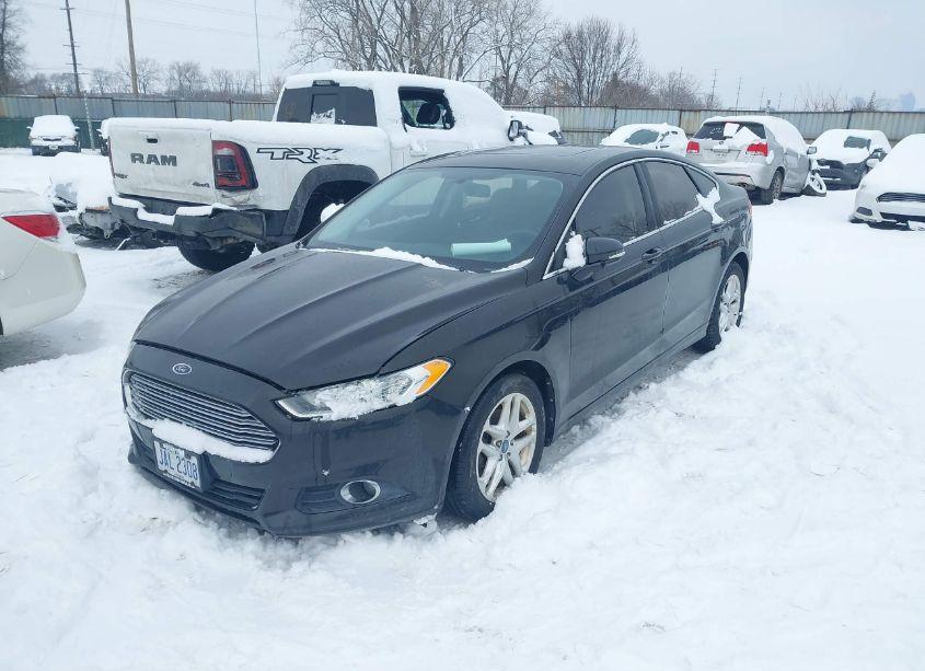 Photo 2 of 2013 Ford Fusion SE (VIN 3FA6P0HR7DR175723)