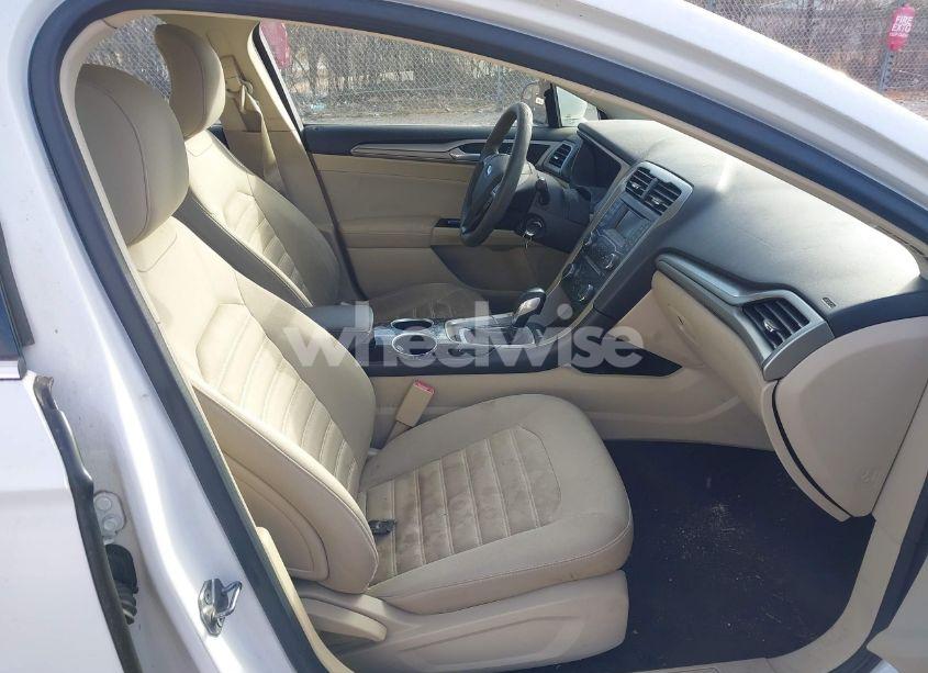 Photo 5 of 2013 Ford Fusion SE (VIN 3FA6P0HR7DR179044)