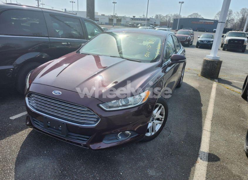 Photo 2 of 2013 Ford Fusion (VIN 3FA6P0HR7DR225469)