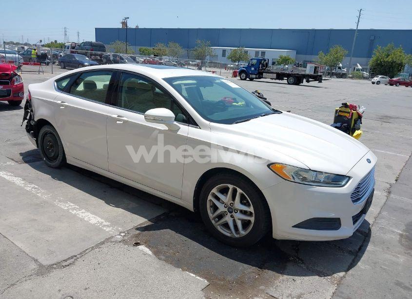 2013 Ford Fusion SE (VIN 3FA6P0HR7DR227707) main photo