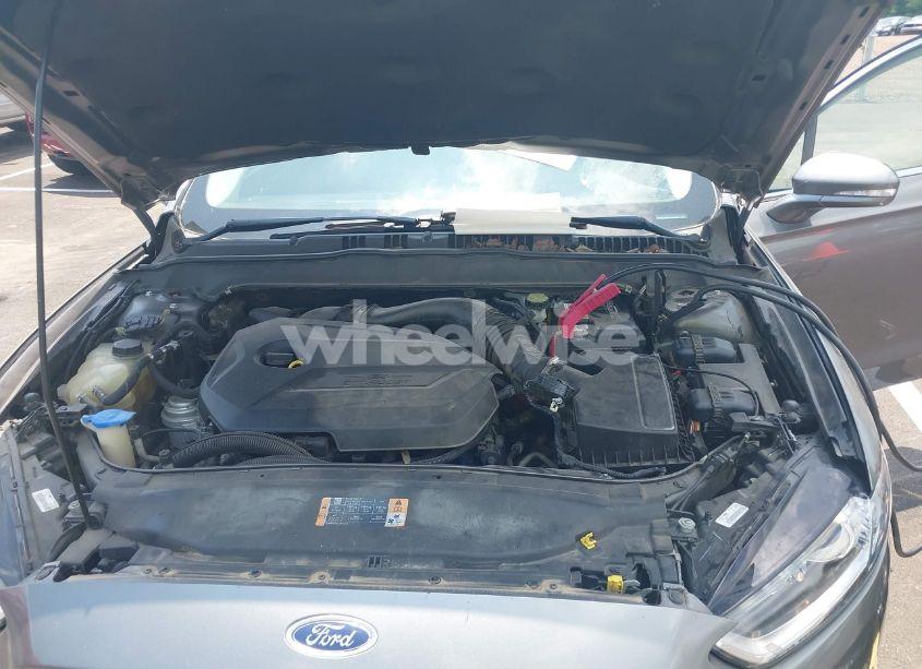 Photo 10 of 2013 Ford Fusion SE (VIN 3FA6P0HR7DR229960)