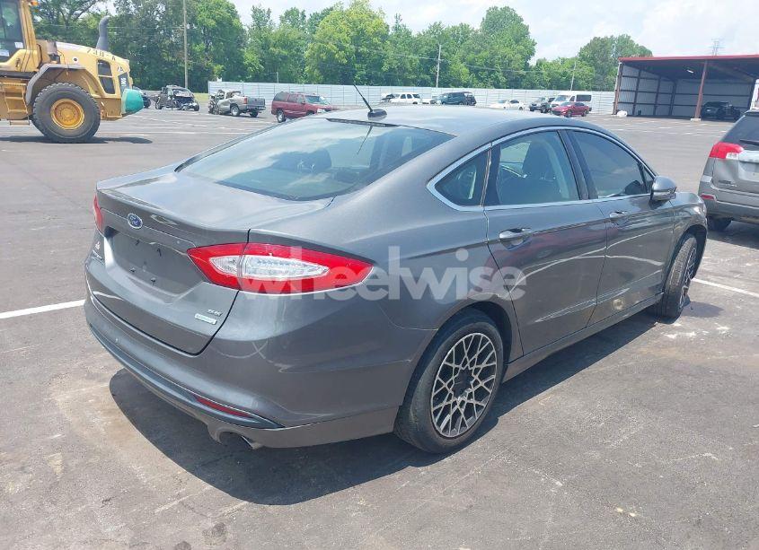 Photo 4 of 2013 Ford Fusion SE (VIN 3FA6P0HR7DR229960)
