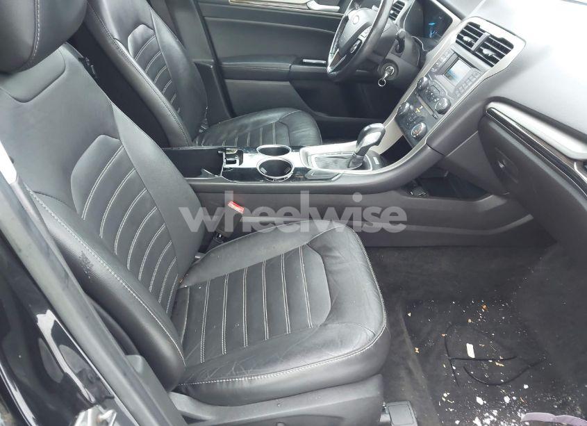 Photo 5 of 2013 Ford Fusion SE (VIN 3FA6P0HR7DR265230)