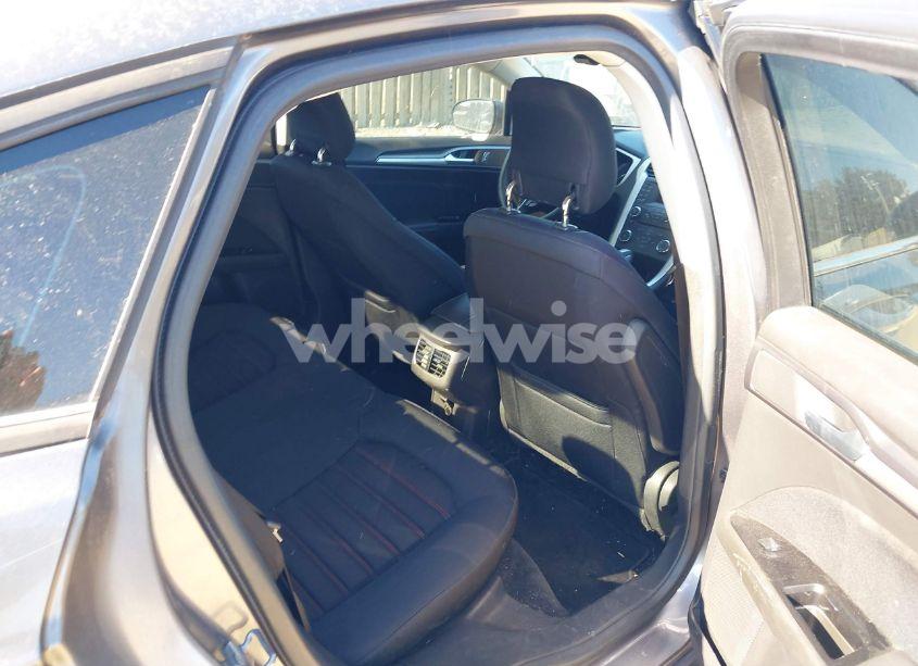 Photo 8 of 2013 Ford Fusion SE (VIN 3FA6P0HR7DR278270)