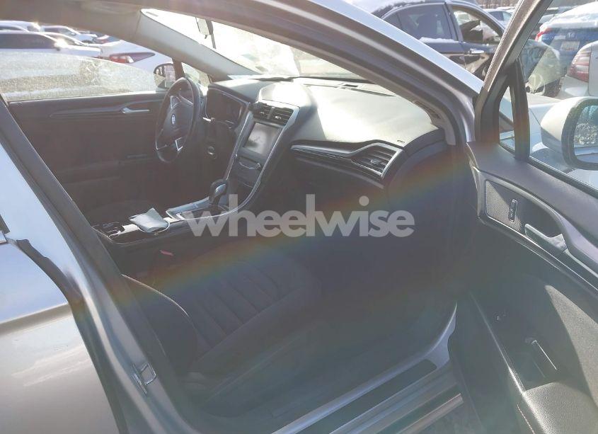 Photo 5 of 2013 Ford Fusion SE (VIN 3FA6P0HR7DR292184)