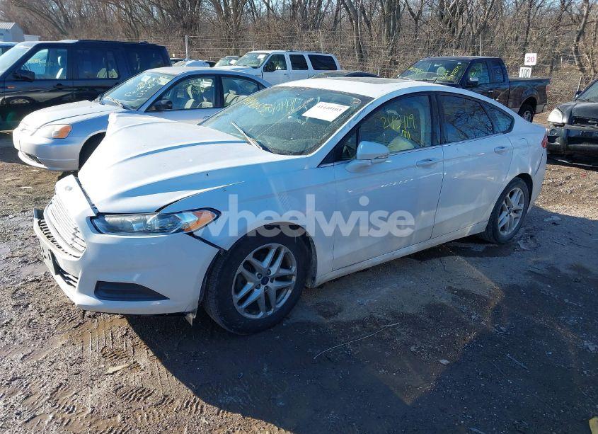 Photo 2 of 2013 Ford Fusion SE (VIN 3FA6P0HR7DR313082)