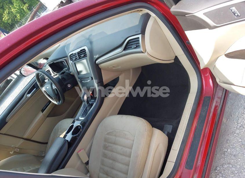 Photo 5 of 2013 Ford Fusion SE (VIN 3FA6P0HR7DR317505)