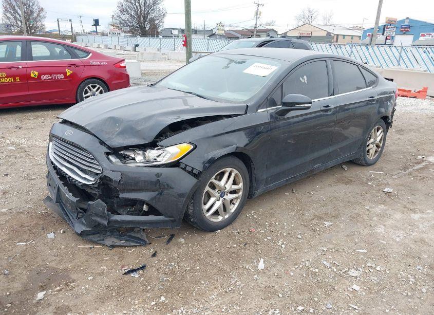 Photo 2 of 2013 Ford Fusion SE (VIN 3FA6P0HR7DR329377)