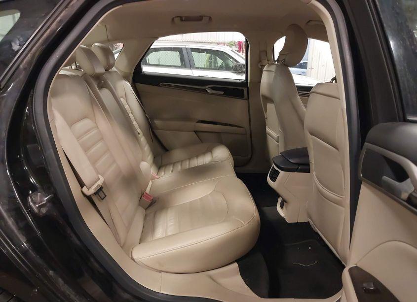 Photo 8 of 2013 Ford Fusion SE (VIN 3FA6P0HR7DR330349)