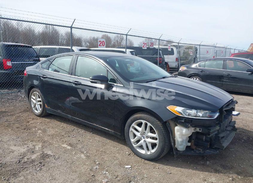 2013 Ford Fusion SE (VIN 3FA6P0HR7DR374657) main photo