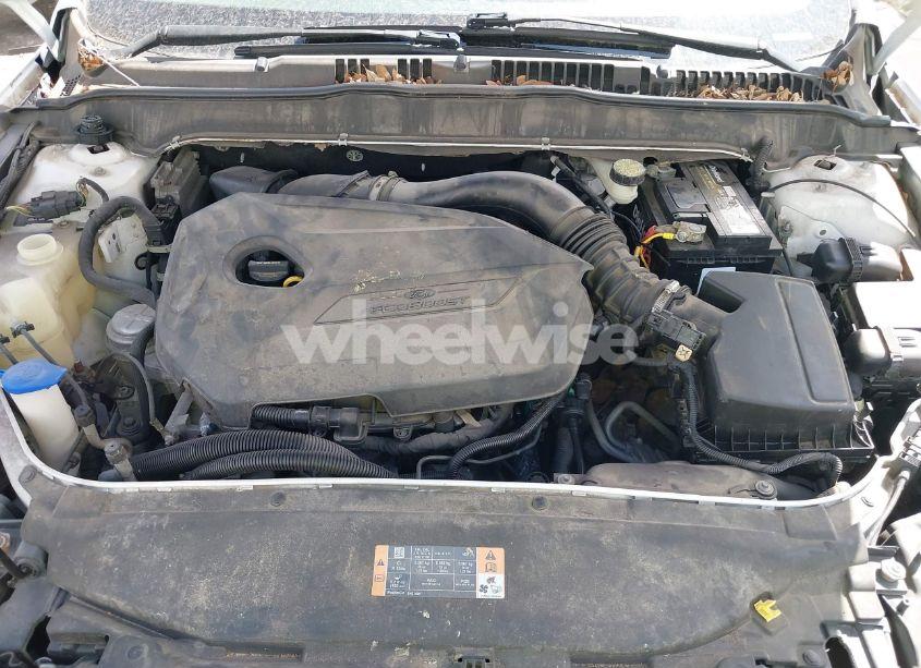 Photo 10 of 2013 Ford Fusion SE (VIN 3FA6P0HR7DR388218)