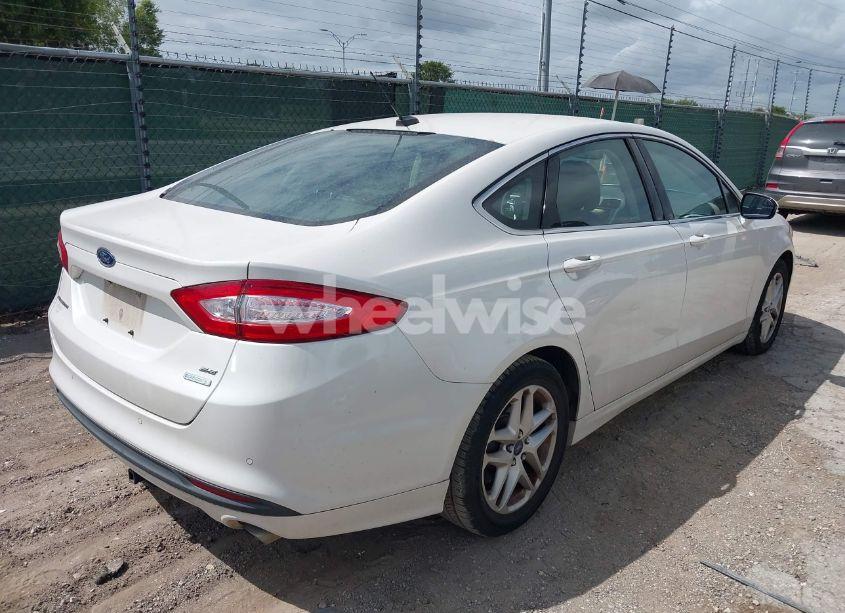 Photo 4 of 2013 Ford Fusion SE (VIN 3FA6P0HR7DR388218)