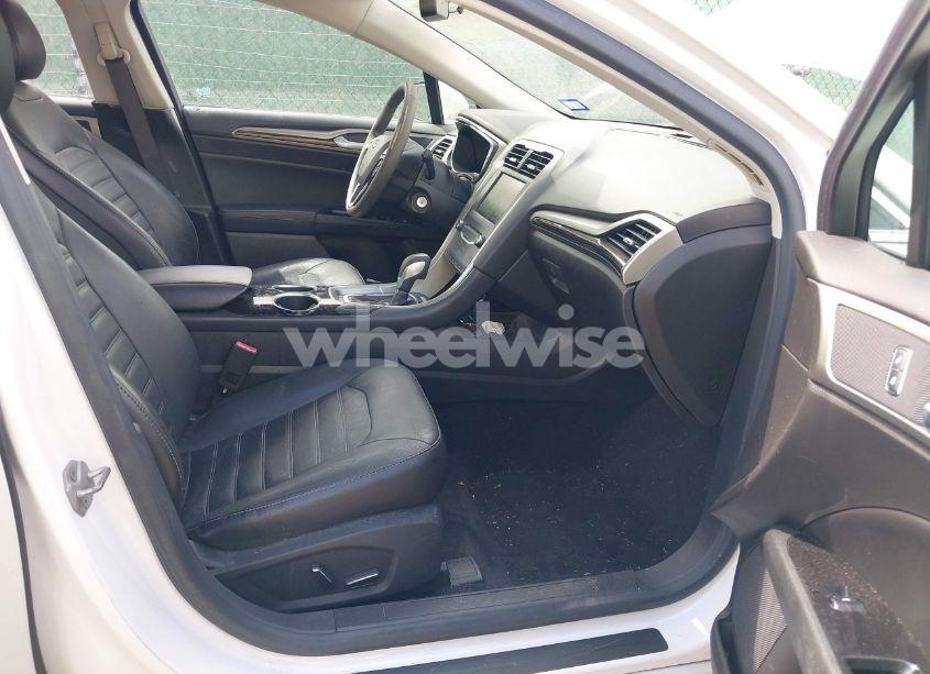 Photo 5 of 2013 Ford Fusion SE (VIN 3FA6P0HR7DR388218)