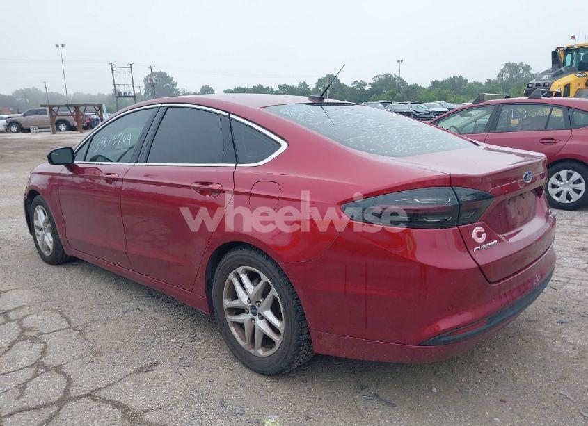 Photo 3 of 2014 Ford Fusion SE (VIN 3FA6P0HR7ER157319)