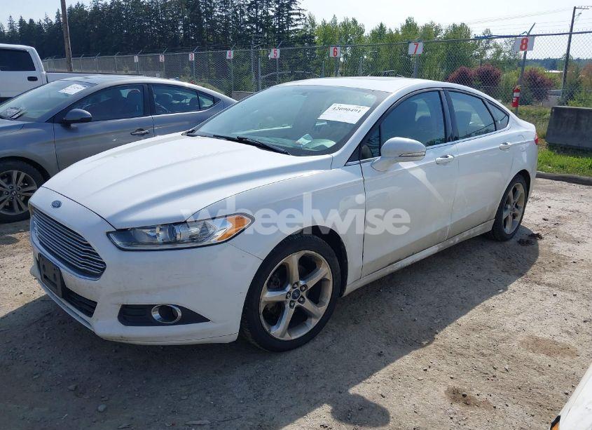 Photo 2 of 2013 Ford Fusion SE (VIN 3FA6P0HR8DR119998)