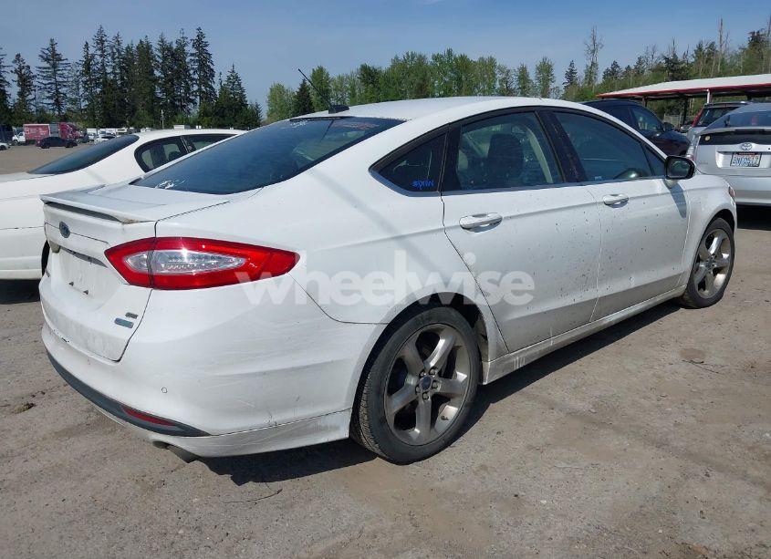 Photo 4 of 2013 Ford Fusion SE (VIN 3FA6P0HR8DR119998)