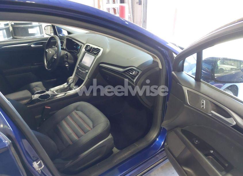 Photo 5 of 2013 Ford Fusion SE (VIN 3FA6P0HR8DR121055)