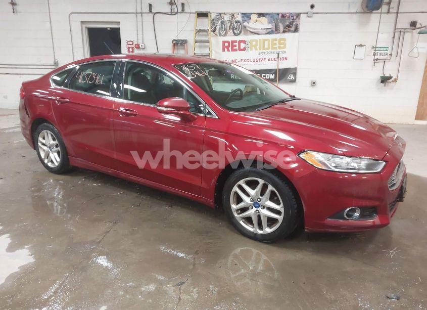 2013 Ford Fusion SE (VIN 3FA6P0HR8DR121671) main photo