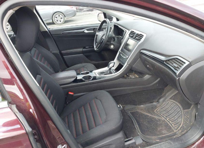 Photo 5 of 2013 Ford Fusion SE (VIN 3FA6P0HR8DR130144)