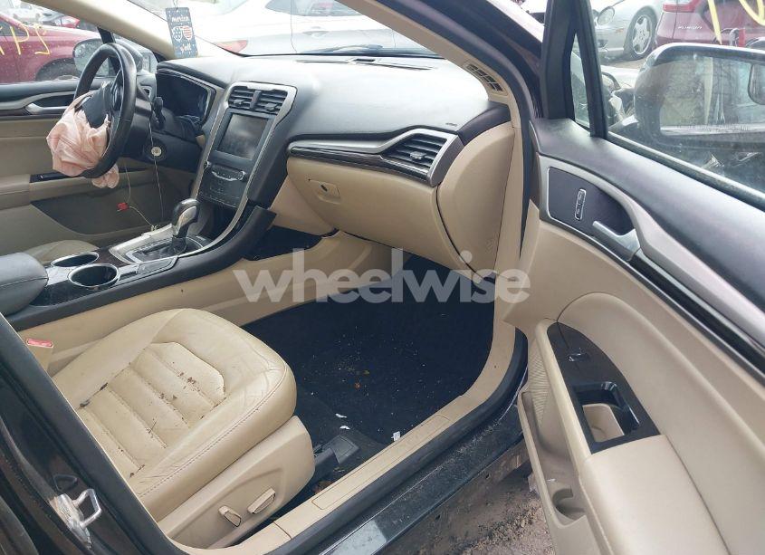 Photo 5 of 2013 Ford Fusion SE (VIN 3FA6P0HR8DR156498)