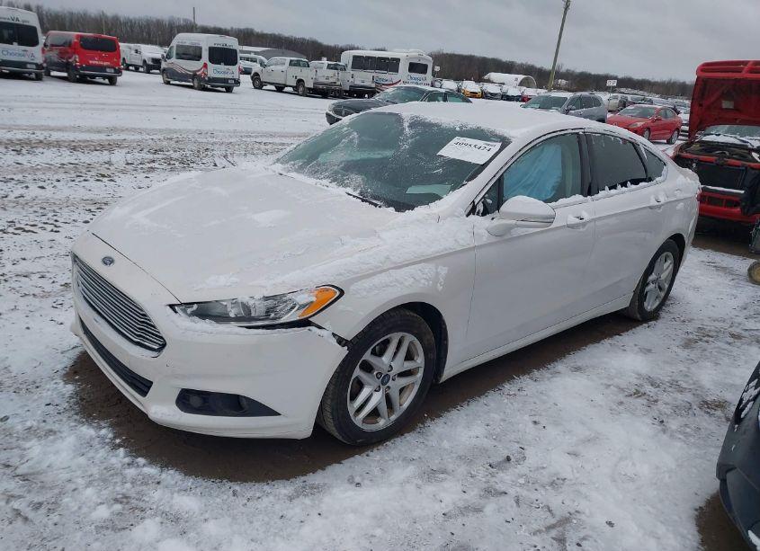 Photo 2 of 2013 Ford Fusion SE (VIN 3FA6P0HR8DR166139)
