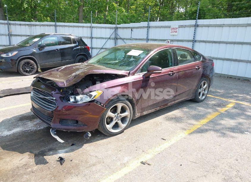 Photo 2 of 2013 Ford Fusion SE (VIN 3FA6P0HR8DR226369)