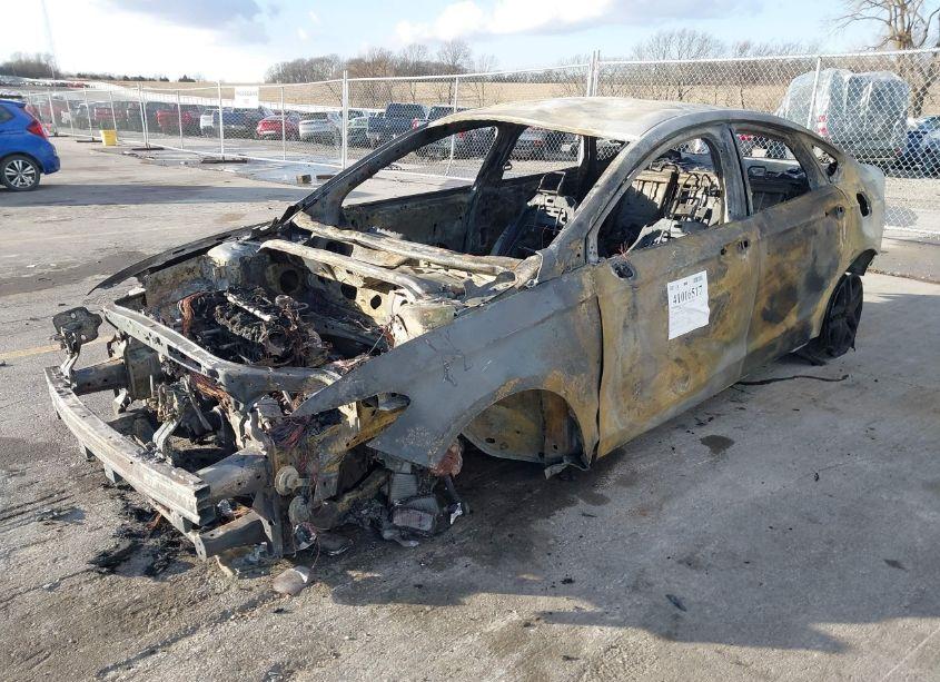 Photo 2 of 2013 Ford Fusion SE (VIN 3FA6P0HR8DR236688)