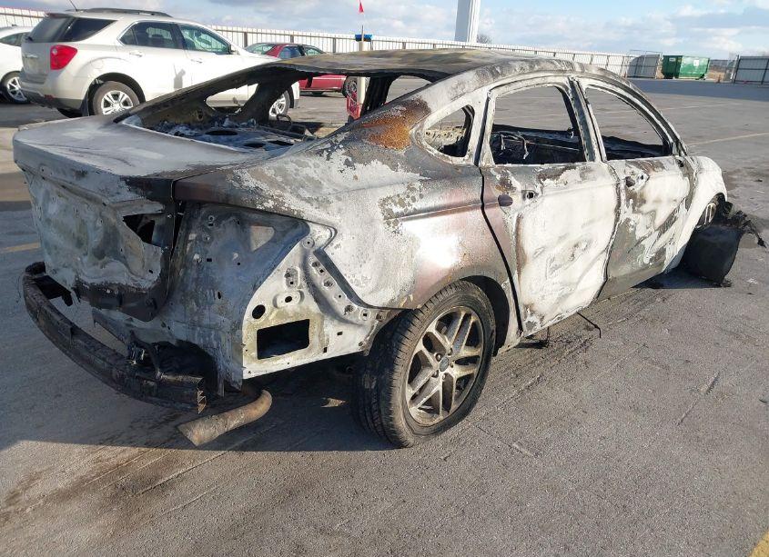 Photo 4 of 2013 Ford Fusion SE (VIN 3FA6P0HR8DR236688)